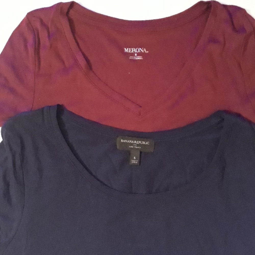 x2 Tee's Sz S Burgandy & Navy